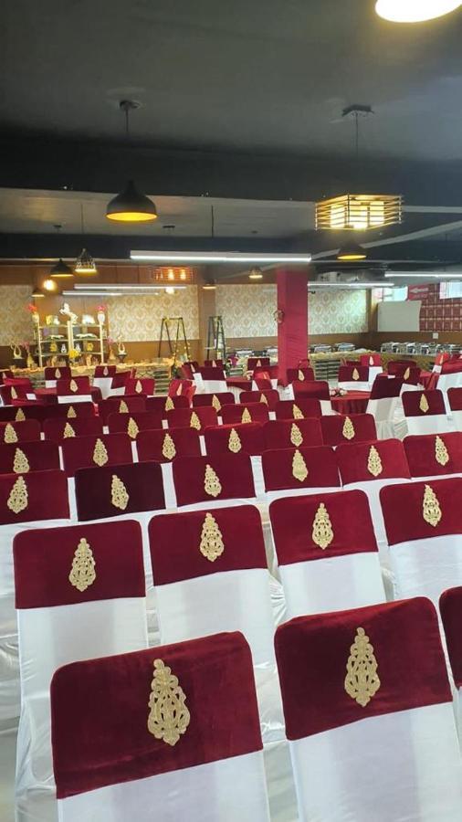 Hotel Jb Residency Zirakpur !! Top Rated & Most Awarded Property In Zirakpur Esterno foto