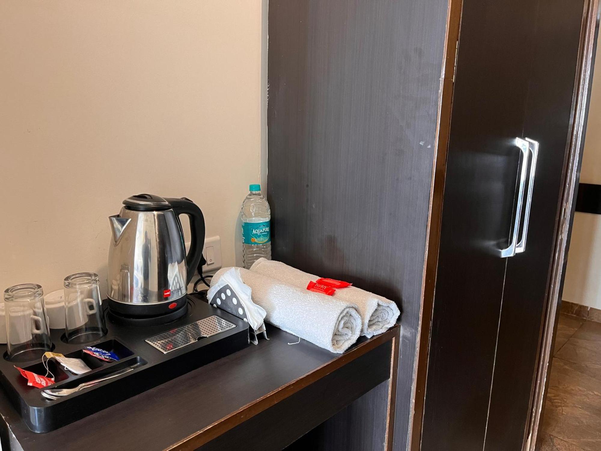 Hotel Jb Residency Zirakpur !! Top Rated & Most Awarded Property In Zirakpur Esterno foto