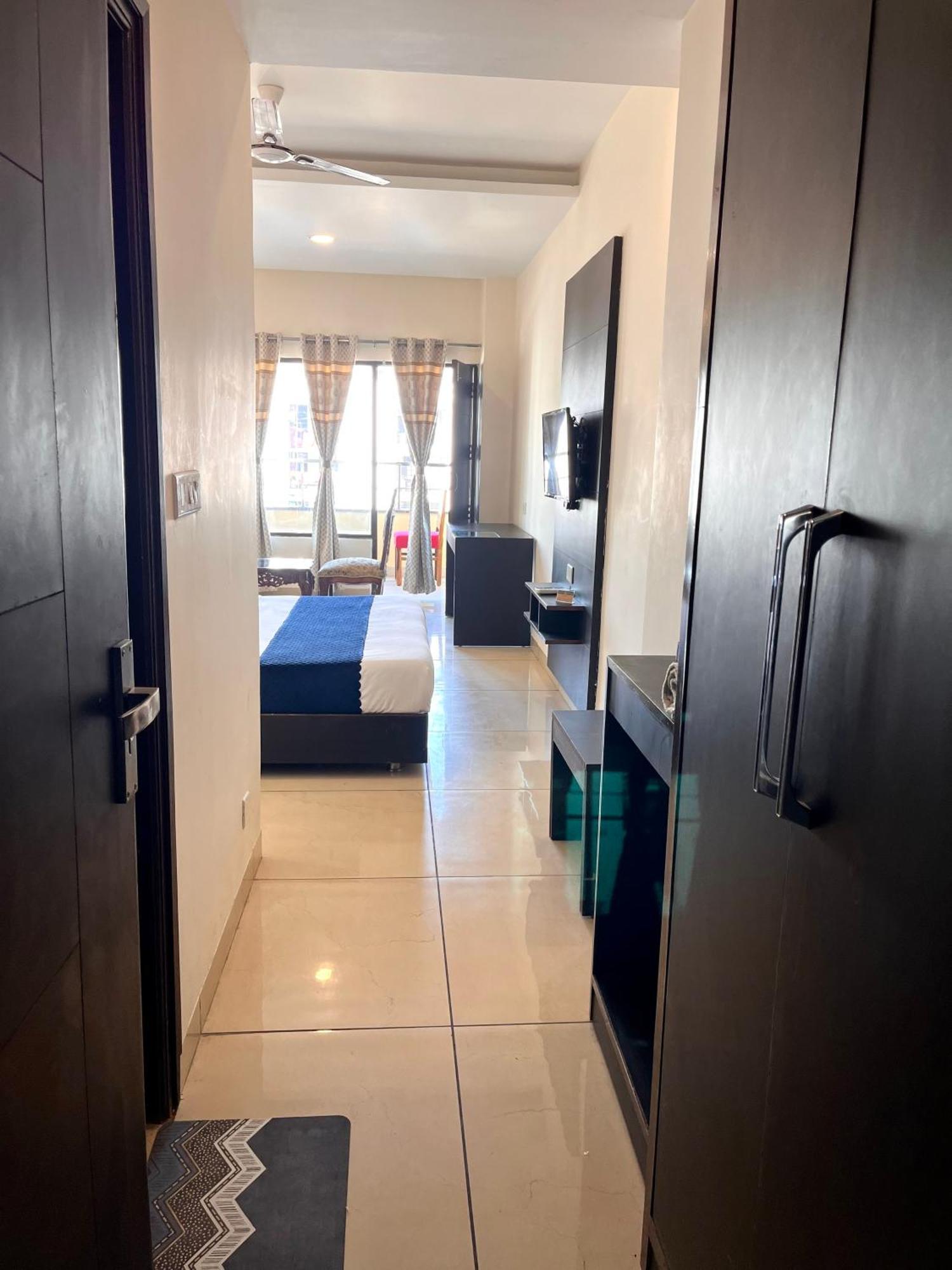 Hotel Jb Residency Zirakpur !! Top Rated & Most Awarded Property In Zirakpur Esterno foto