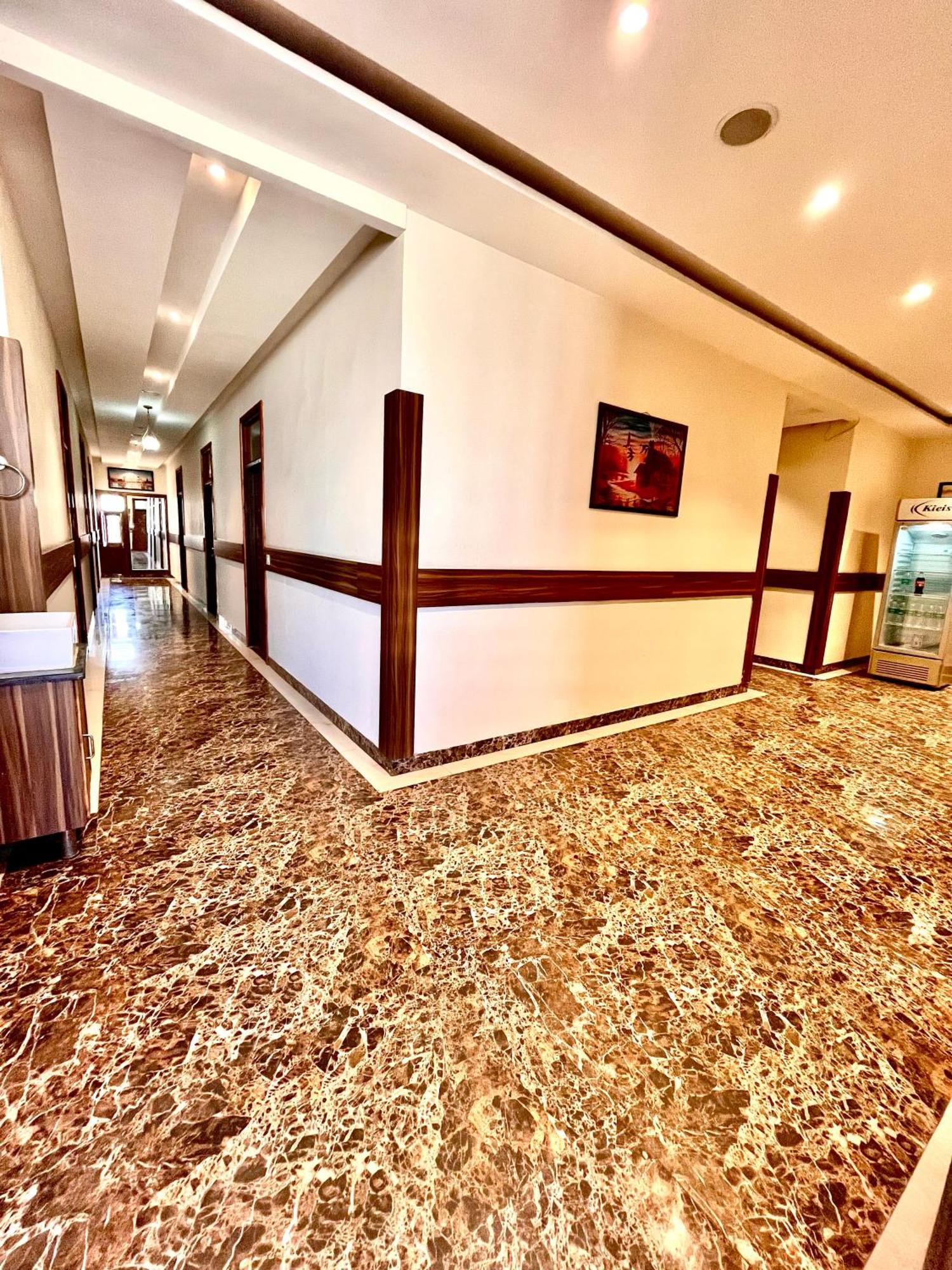 Hotel Jb Residency Zirakpur !! Top Rated & Most Awarded Property In Zirakpur Esterno foto